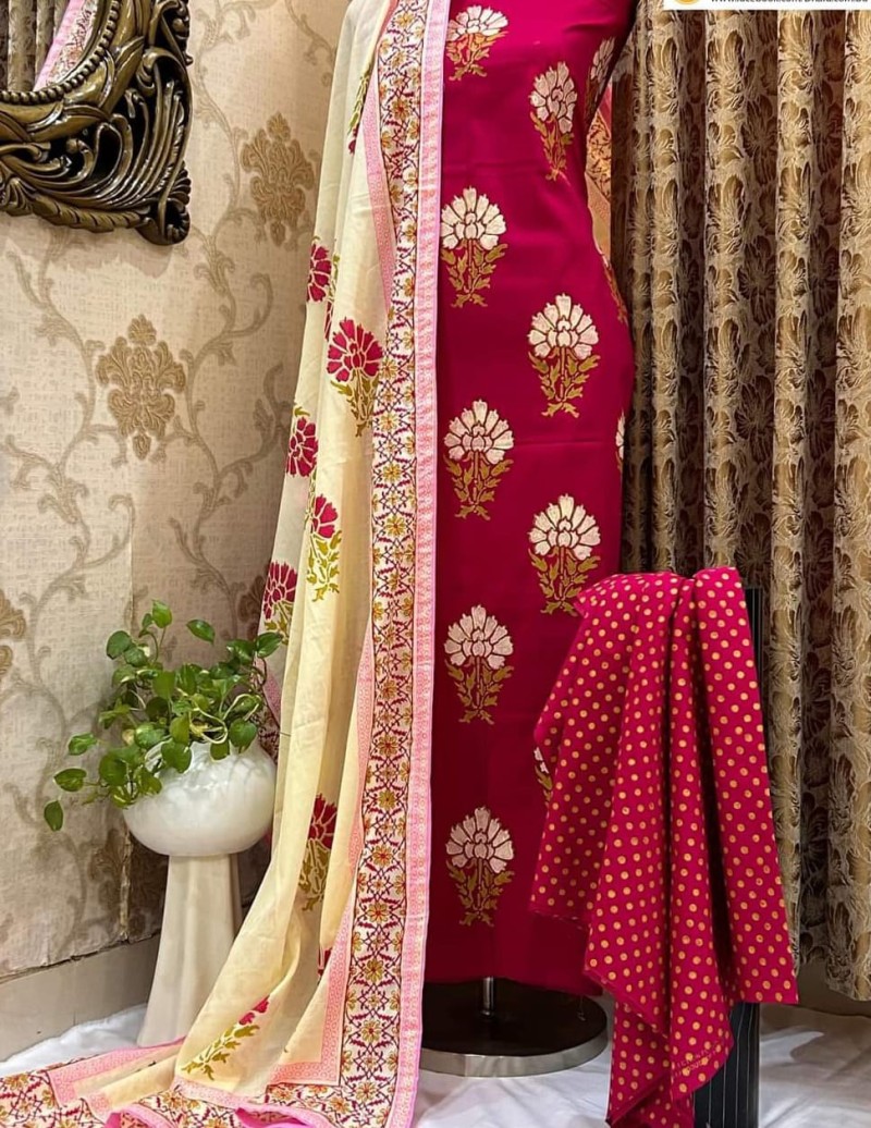 আকর্ষণীয় ডিজাইনে কটন থ্রি পিস