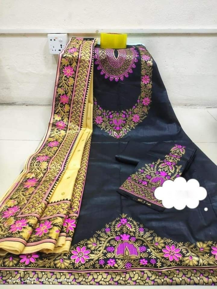 আকর্ষণীয় ডিজাইনে কটন থ্রি পিস