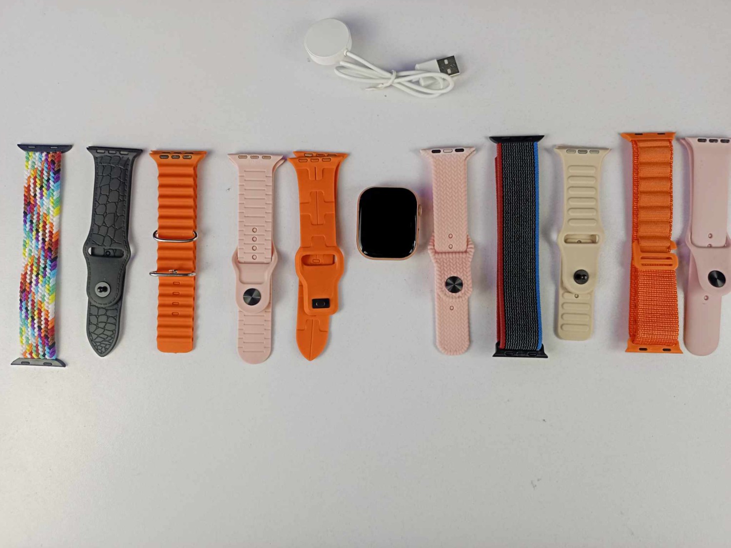 W10 Smart Watch with 10 Straps ?