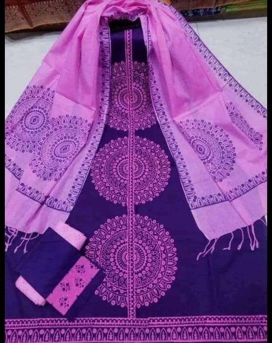 আকর্ষণীয় ডিজাইনে আনস্টিচড কটন থ্রি পিস